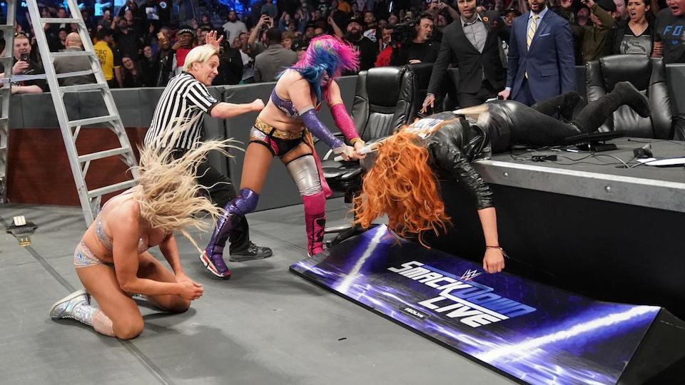 WrestleTalk Roundtable – WWE SmackDown Live – December 11, 2018