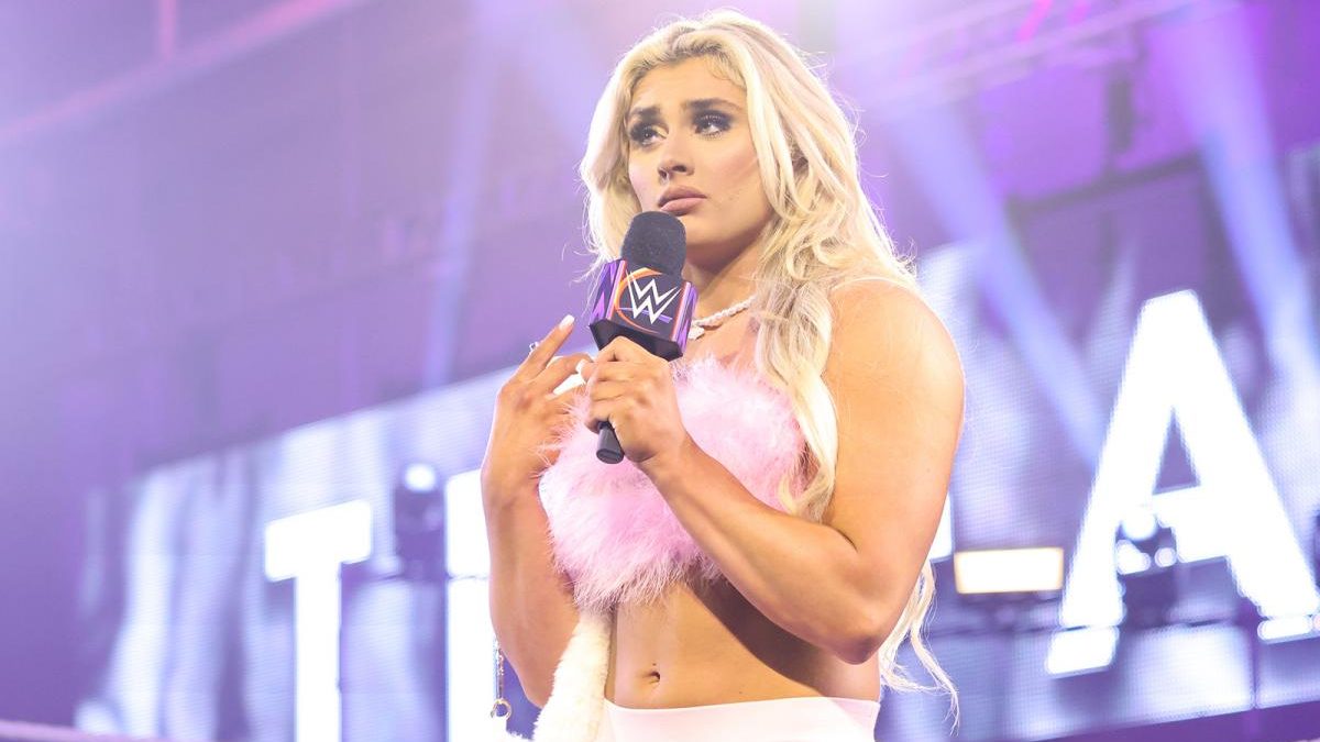 Tiffany Stratton Pulls Out Awesome New Finisher On NXT 2.0 (VIDEO)