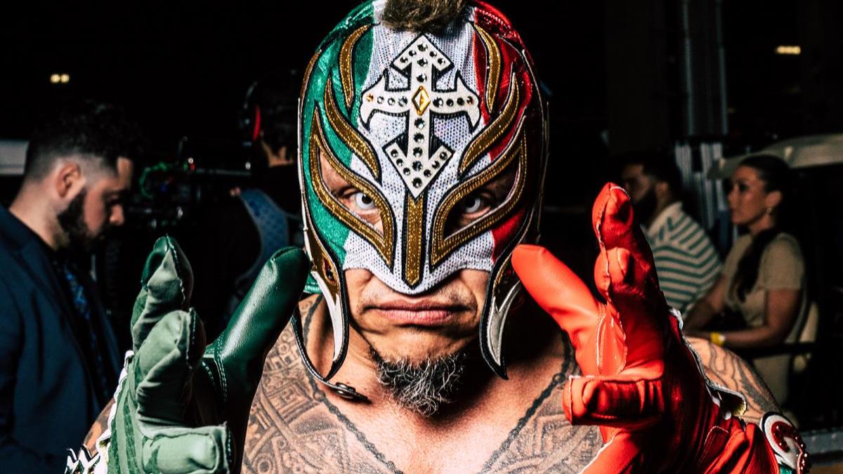 Rey Mysterio Confronted By WWE Stars At NASCAR Race Track - WrestleTalk