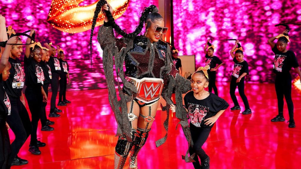 Bianca Belair Emotional Reunion With WrestleMania 39 Dancers ‘Divas Of Compton’