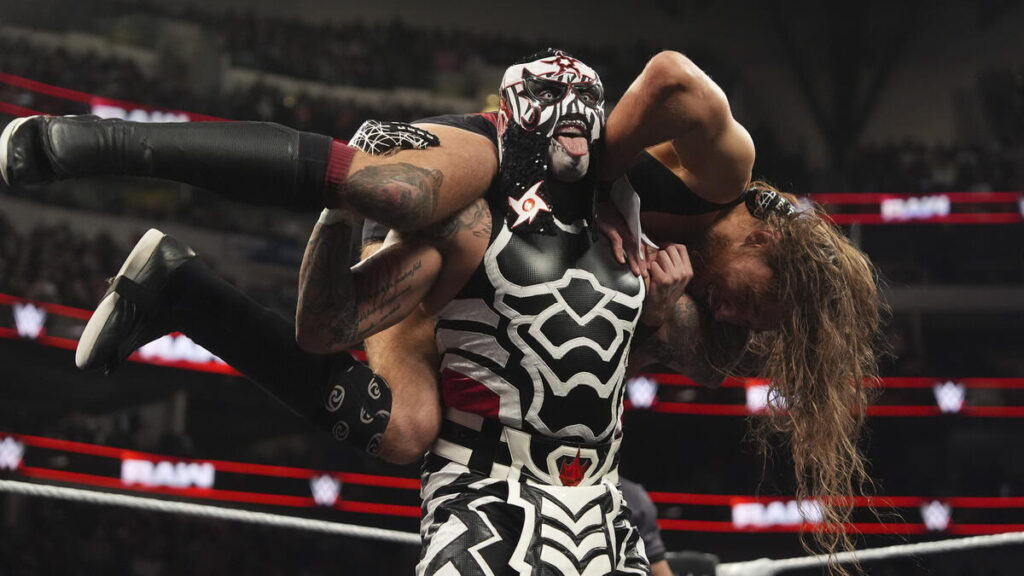 Who Produced Penta WWE Raw Match Against Pete Dunne Revealed