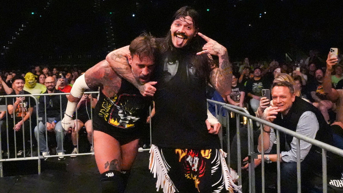 CM Punk WWE Raw Return Plans In Chicago