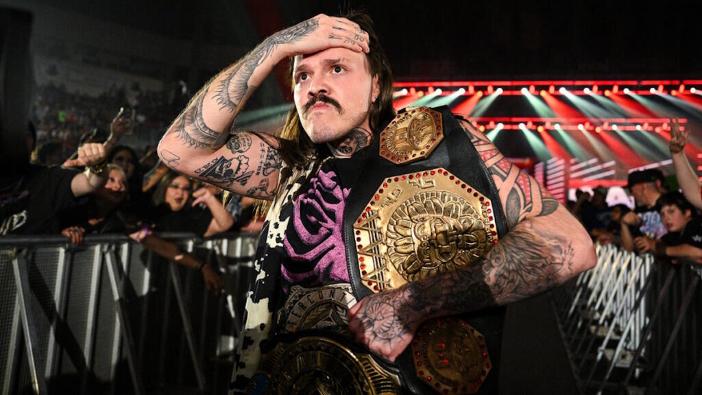 WWE’s Dominik Mysterio Reveals What He Tells Young ‘Dirty Dom’ Fans