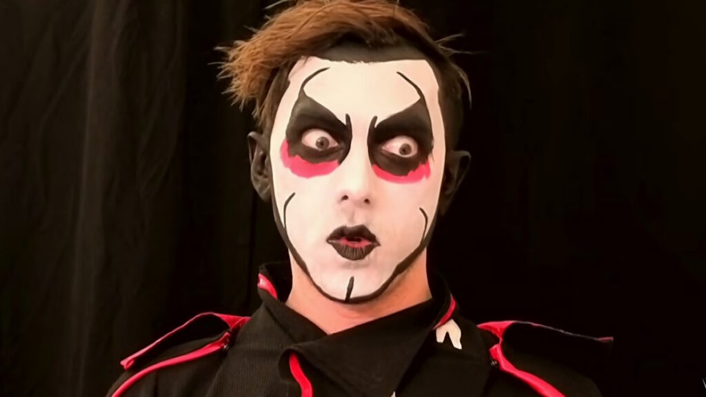 Danhausen räägib, et kui ta on suurem kui WWE, siis ta arvab, et on 