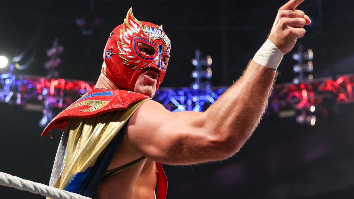 El Grande Americano on WWE Raw