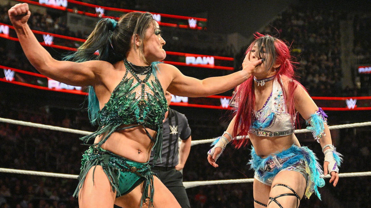 Lyra Valkyria about to strike IYO SKY on WWE Raw