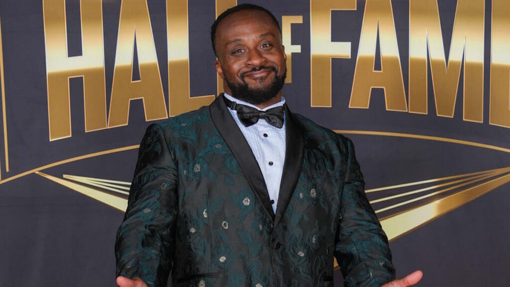 WWE's Big E يكتب أول سيرة ذاتية عن الحياة والوظيفة والمعارك مع الصحة العقلية