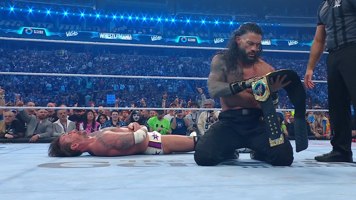 Roman Reigns Wins WWE World Heavyweight Championship From CM Punk At WrestleMania 42