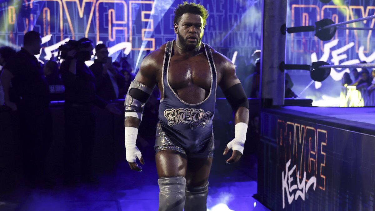 Royce Keys Teases WWE Raw Debut In Sacramento Following SmackDown Debut