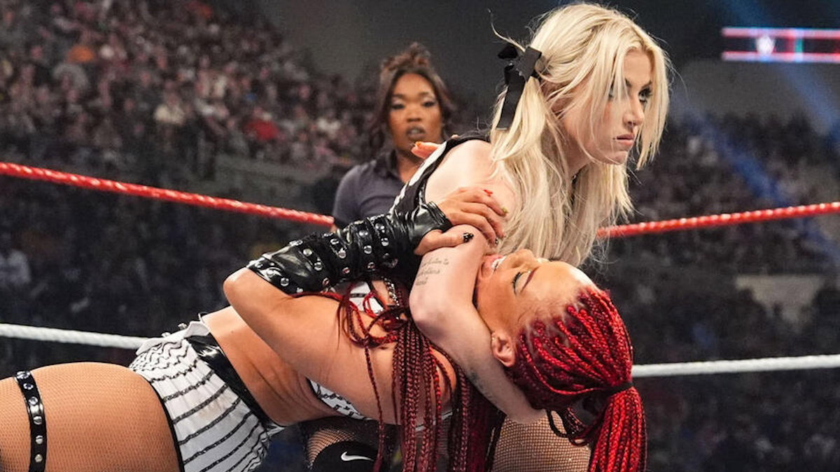 Alexa Bliss et B-Fab