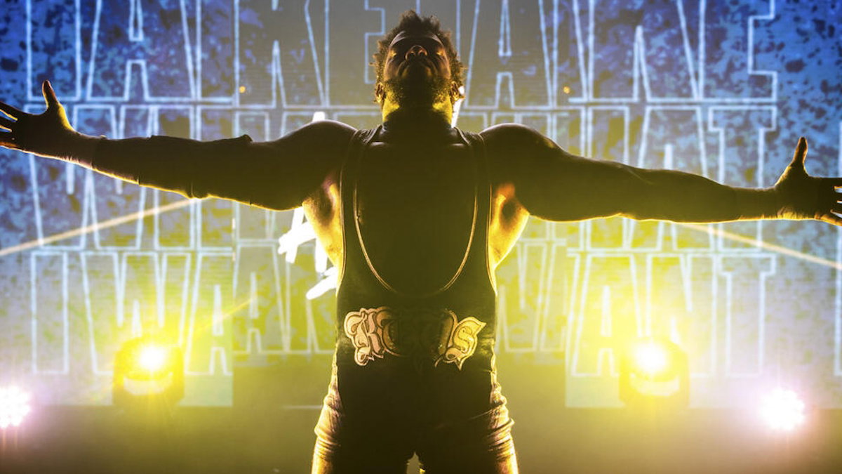 نجوم WWE رويس كيز في سماك داون