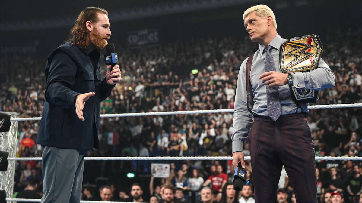 Las estrellas de la WWE Sami Zayn y Cody Rhodes