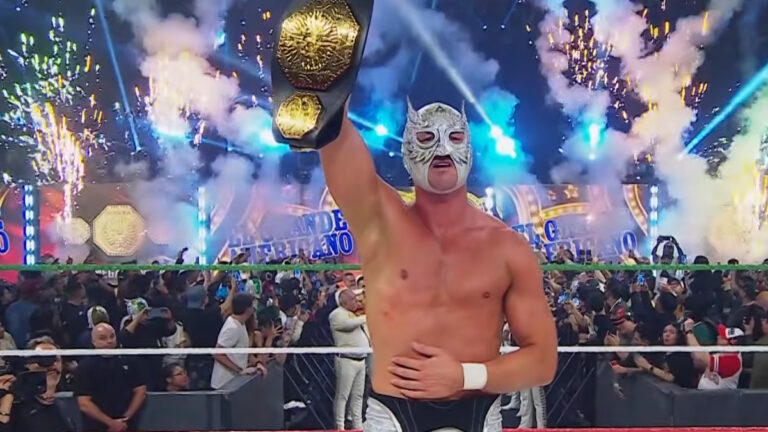 El Grande Americano wins AAA Mega Championship from Dominik Mysterio at TripleMania 34